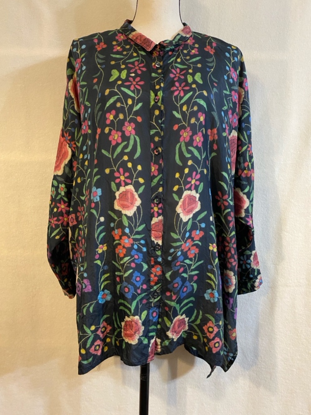 Johnny Was black floral 100% silk Emby roll-up sleeve tunic top
